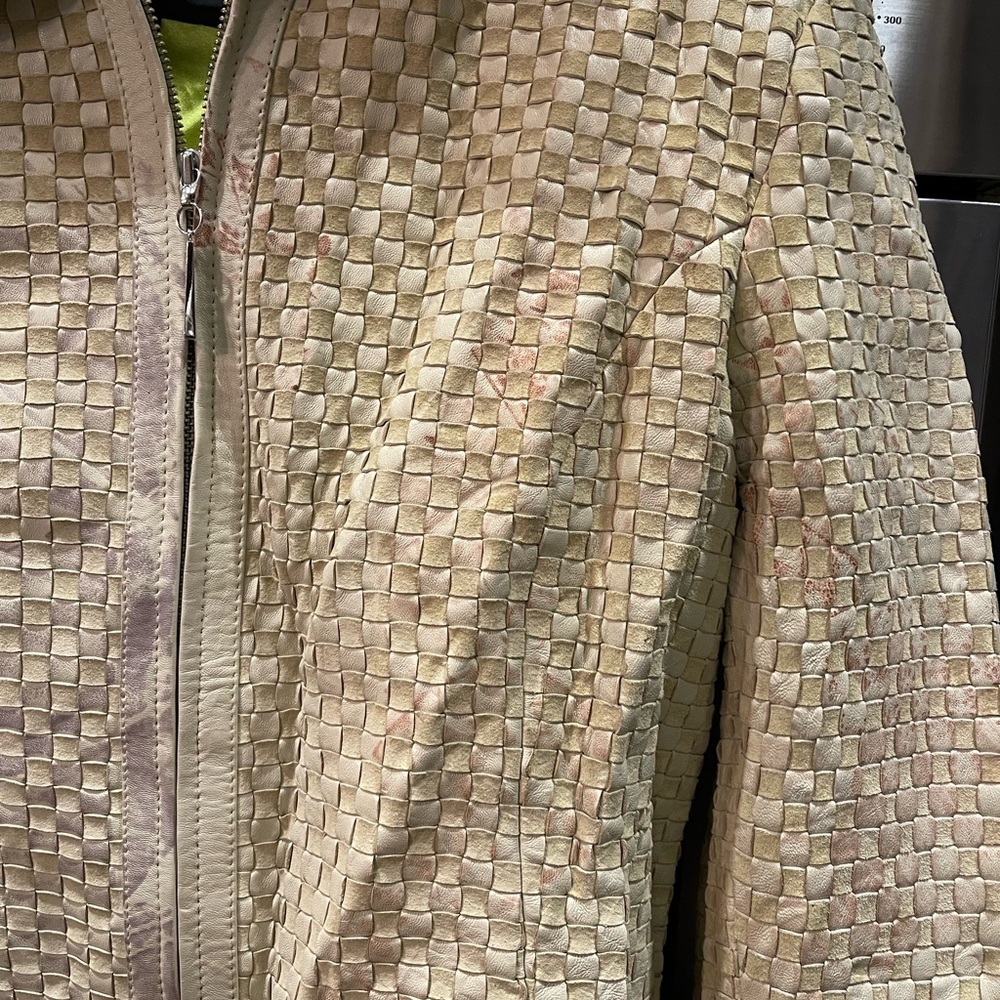 Sage green genuine leather St. John jacket size medium - Picture 6 of 14